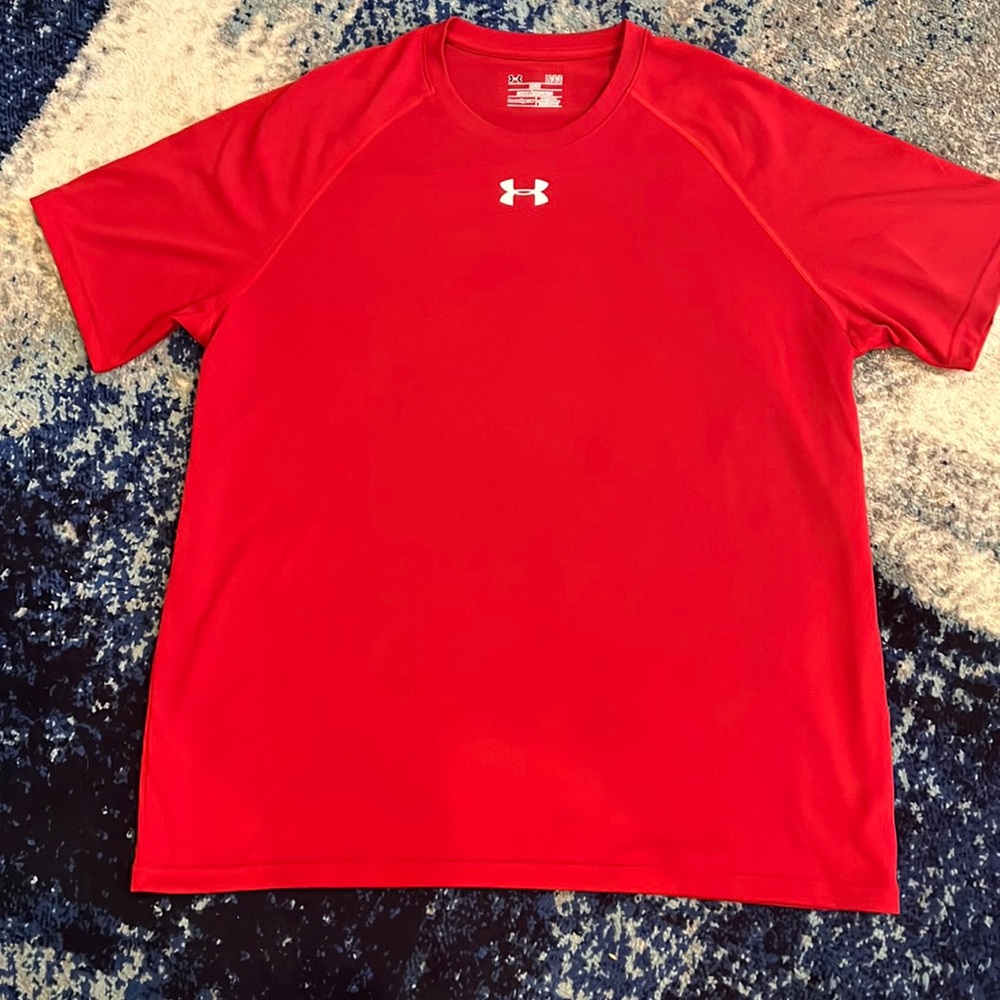 Men’s Under Armour Sz Large Shirt.
